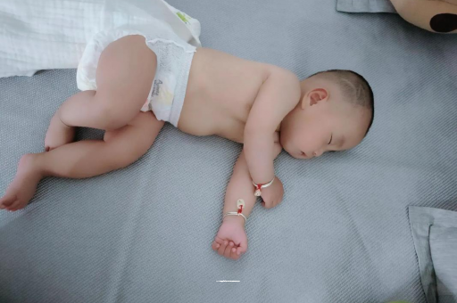 山西怎样教宝宝爬